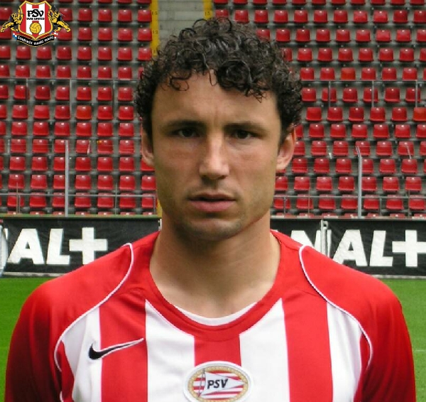 Mark-van-Bommel159[1]