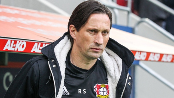 die-rueckendeckung-fuer-bayer-coach-roger-schmidt-nimmt-derzeit-stetig-ab